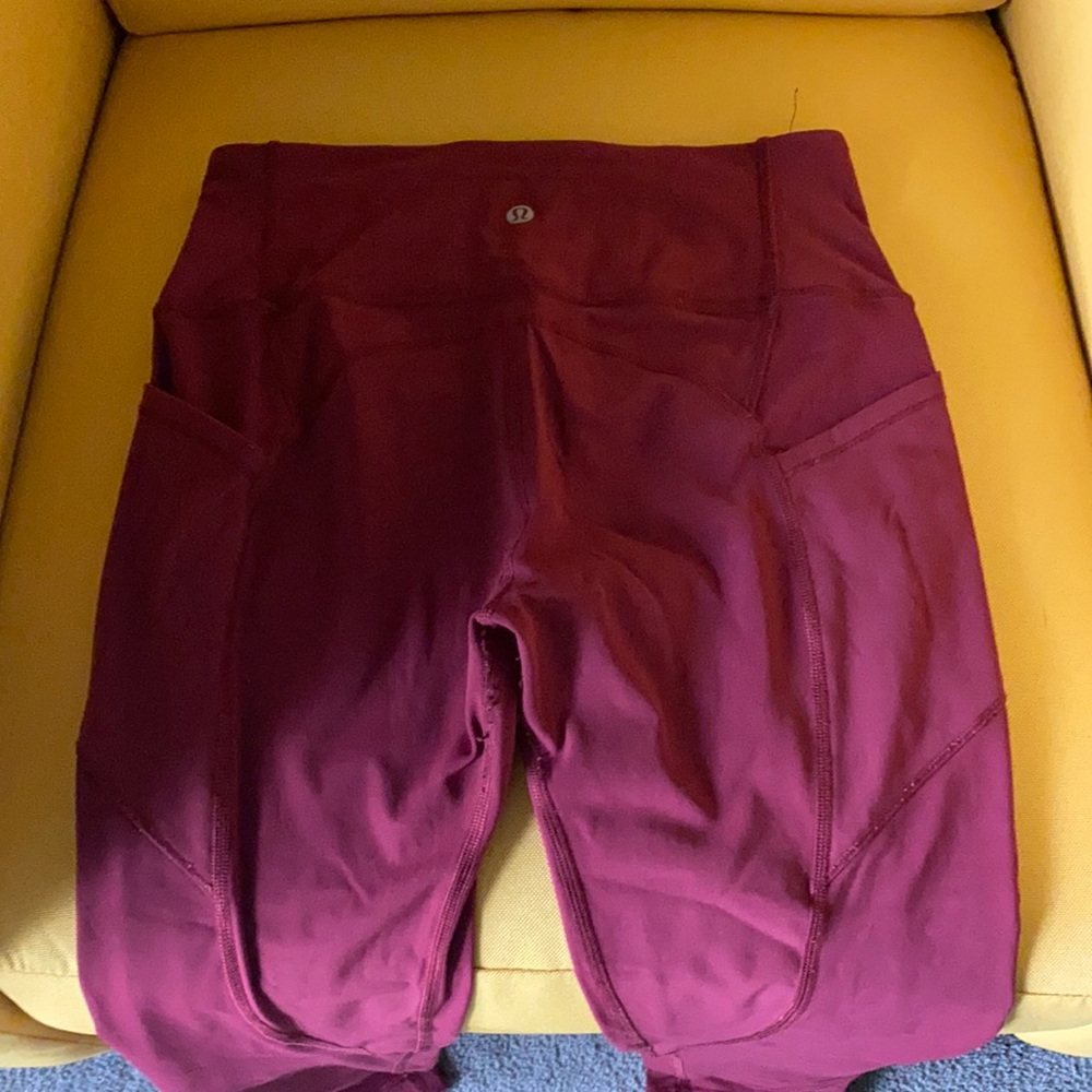 Lululemon leggings with pockets. Size 6